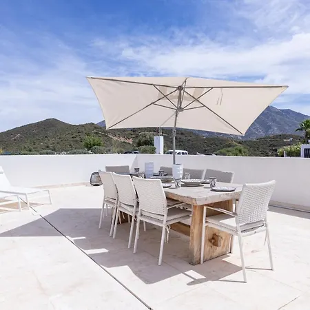 Апартаменти Amazing Views And Private Pool 2 Bedrooms Rdr509 *