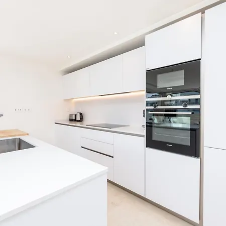 Апартаменти Amazing Views And Private Pool 2 Bedrooms Rdr509