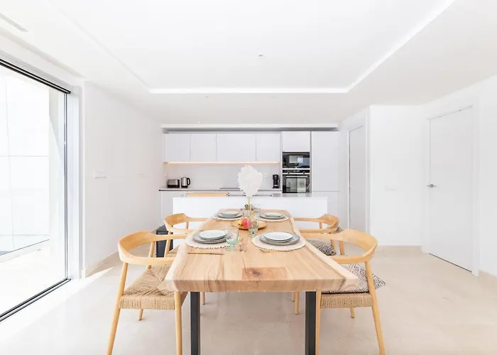 Amazing Views And Private Pool 2 Bedrooms Rdr509 アパート マルベーリャ